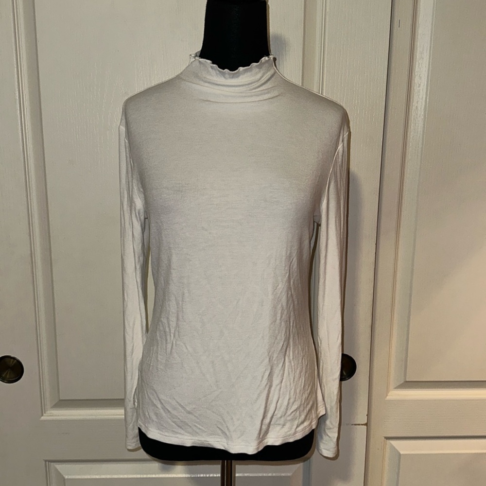 WHITE RIBBED LETTUCE TRIM MOCK NECK LONG SLEEVE
